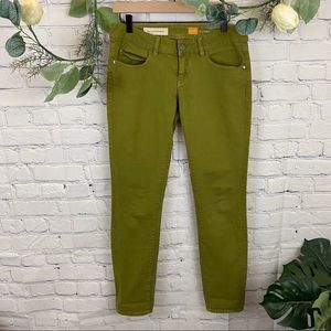 Anthro Pilcro the letterpress green skinny jeans